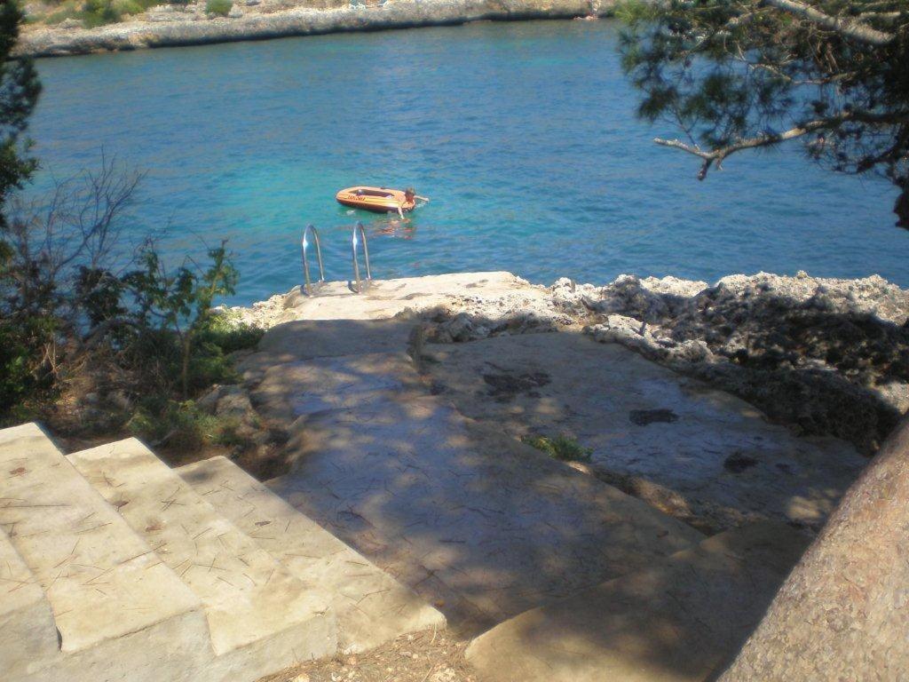 Waterfront Apartment 'Maria'. Pool. Wifi Santanyi Exterior photo